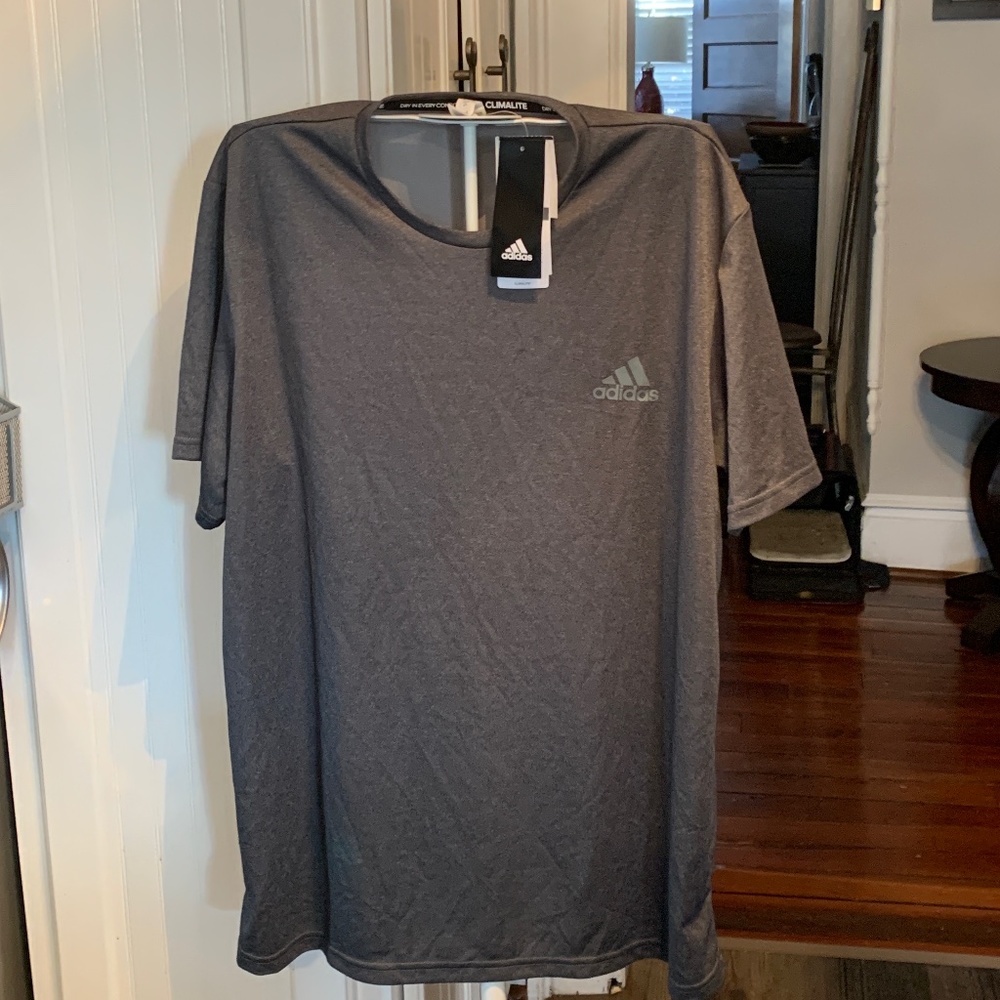 Adidas climalite  ESS tech tee. NWT  retail 40‎